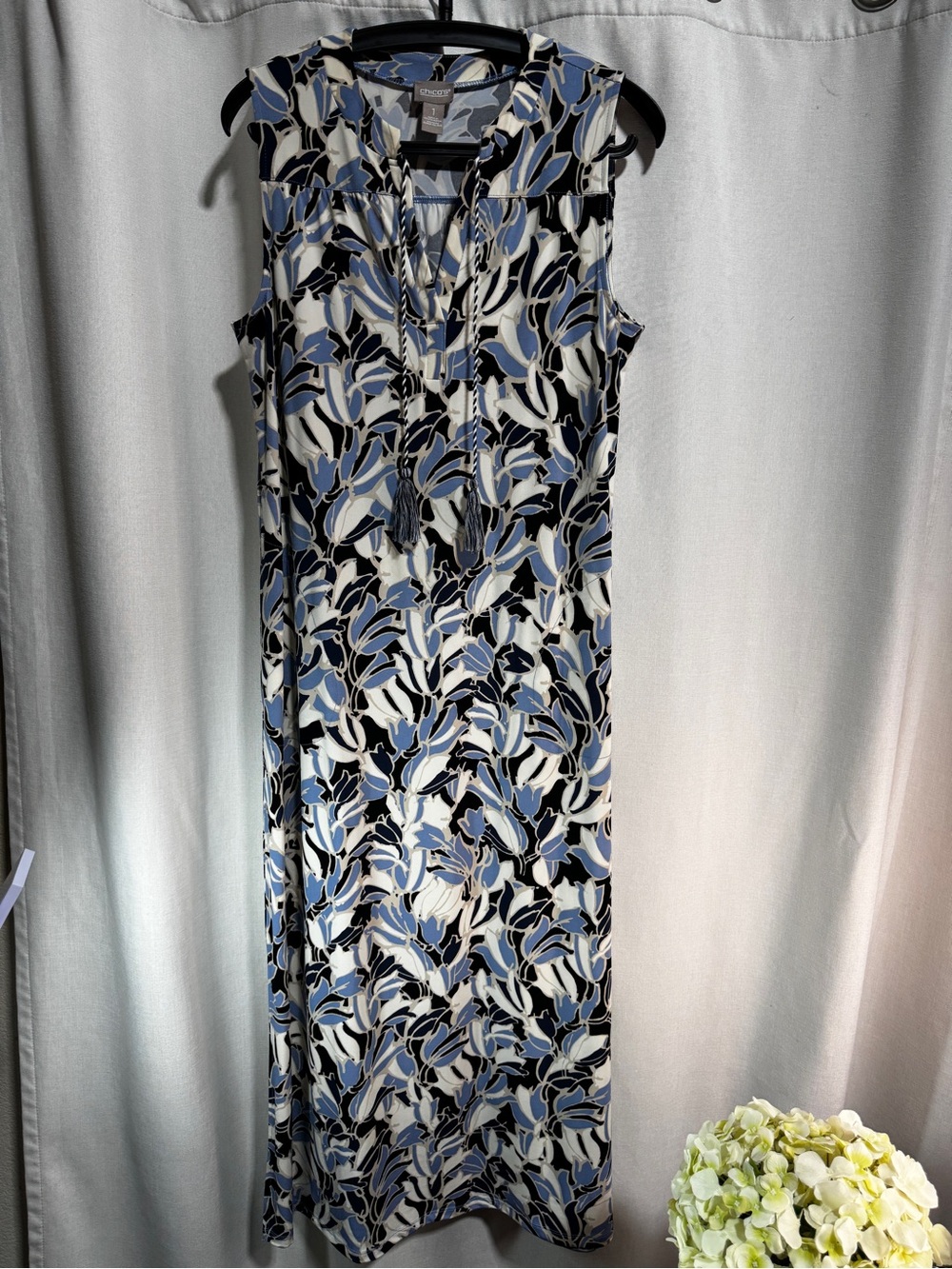 Chico's Women's Maxi Dress 1 Blue/Black/White Floral V-Neck Sleeveless Tassel